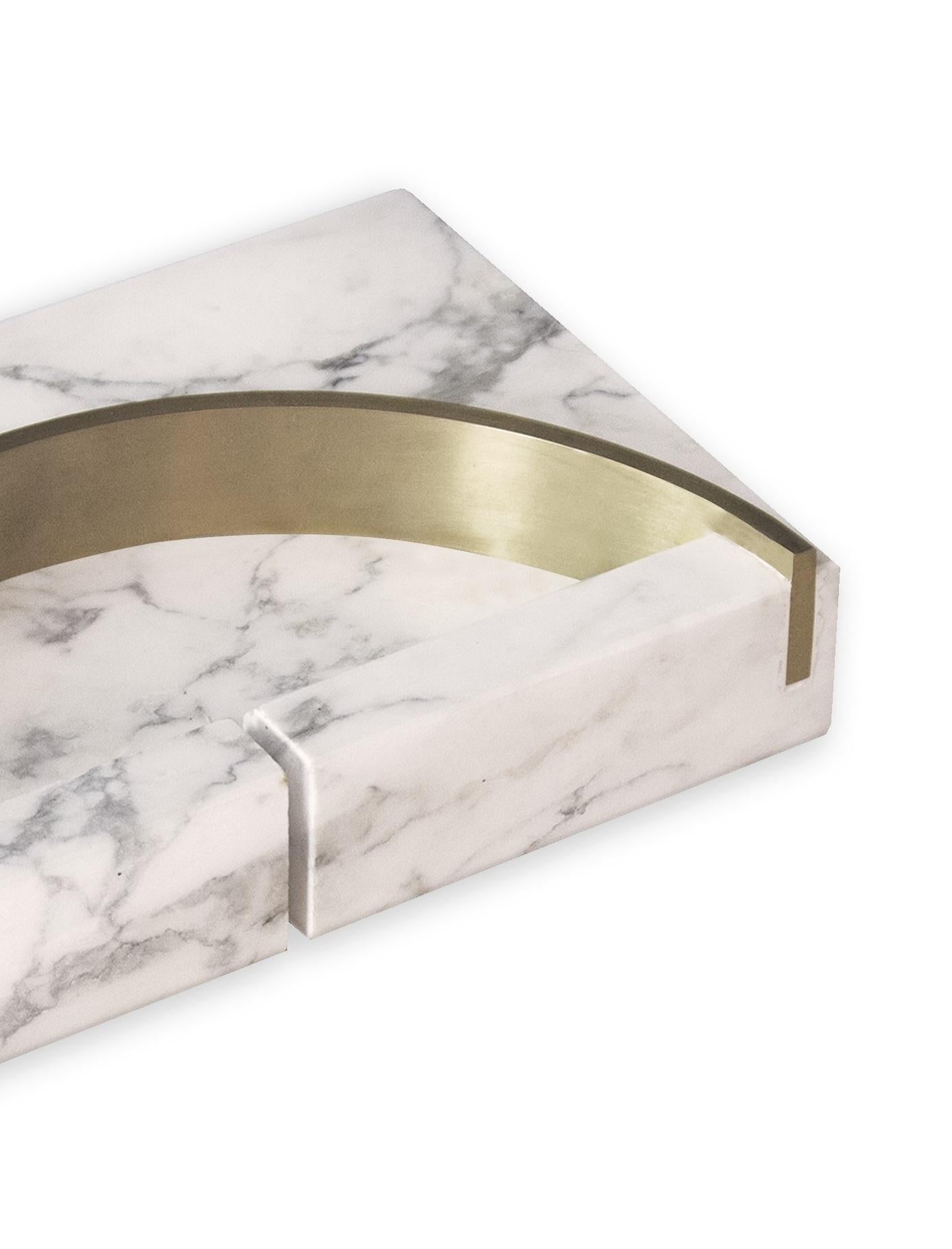 Aureo Ashtray by Andrea Bonini
Limited Edition
Dimensions: D 13 x W 20 x H 4 cm.
Materials: Carrara marble and brass.

Made in Italy. Limited series, numbered and signed pieces. Custom size or finish on request. Also available in different marble
