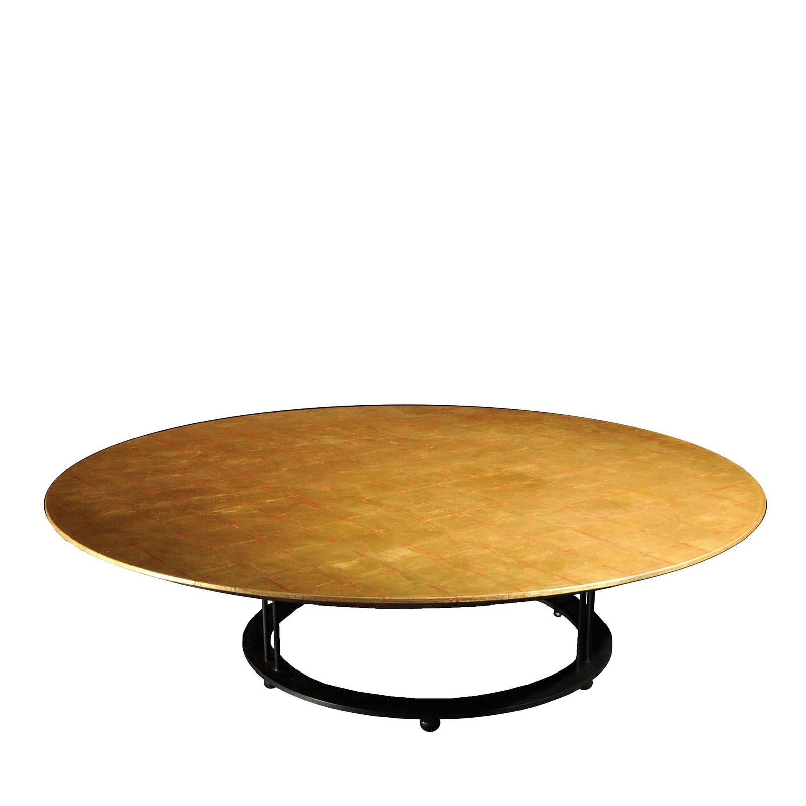A dance of sleek lines and bold colors, this captivating coffee table features an oak top with a gold leaf finish for a dynamic and luxurious aesthetic. The table is supported by four short legs with matte black powder coating attached to a circular