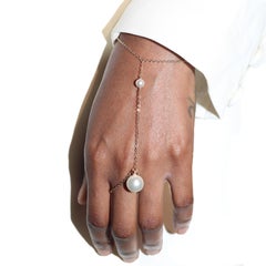 Auréole 14K Gold-Filled Hand Chain with Powder White Swarovski Pearls