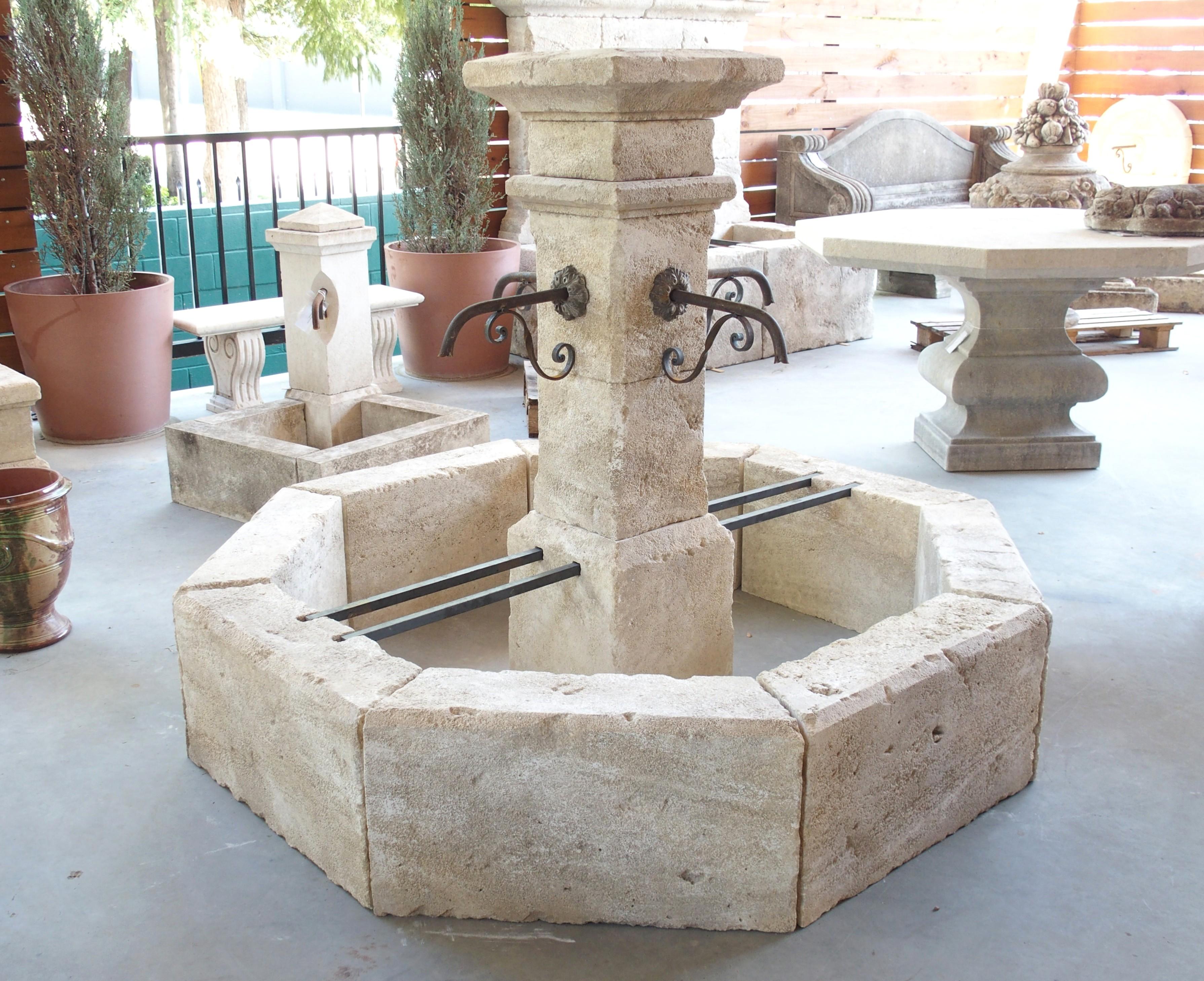 Auriol French Limestone Octagonal Center Fountain from Provence In Good Condition For Sale In Dallas, TX