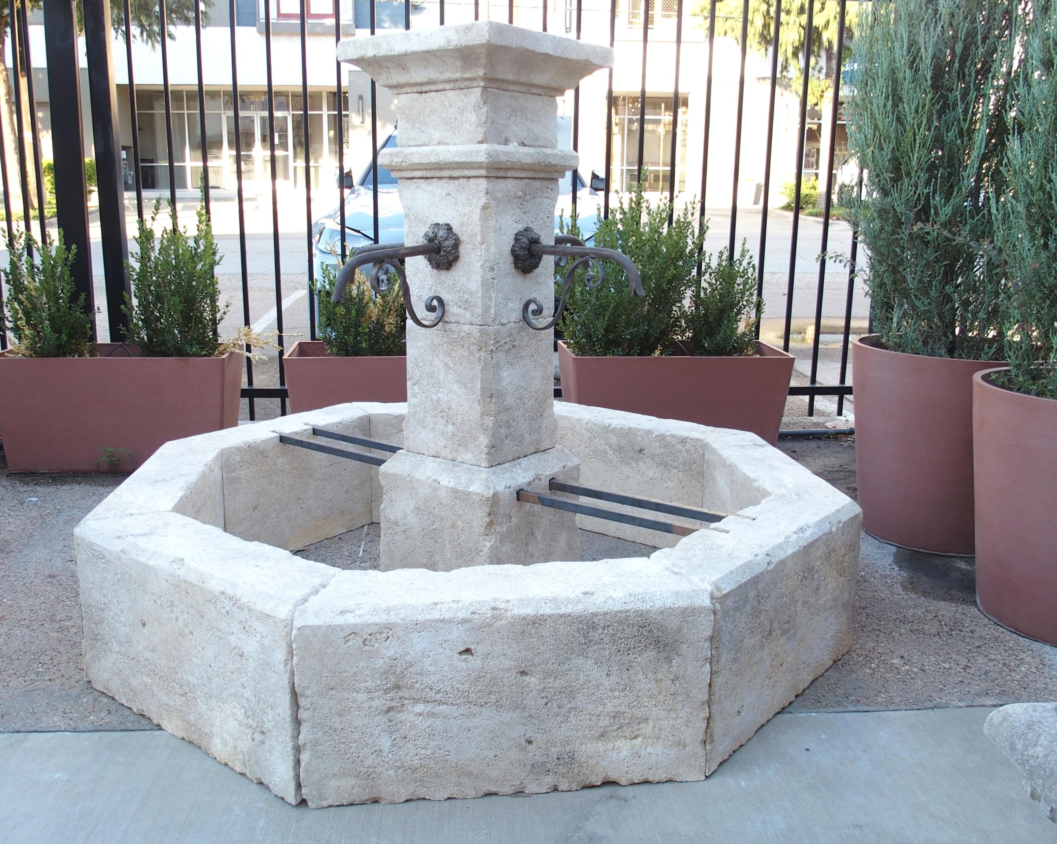 Auriol French Limestone Octagonal Center Fountain from Provence For Sale 1