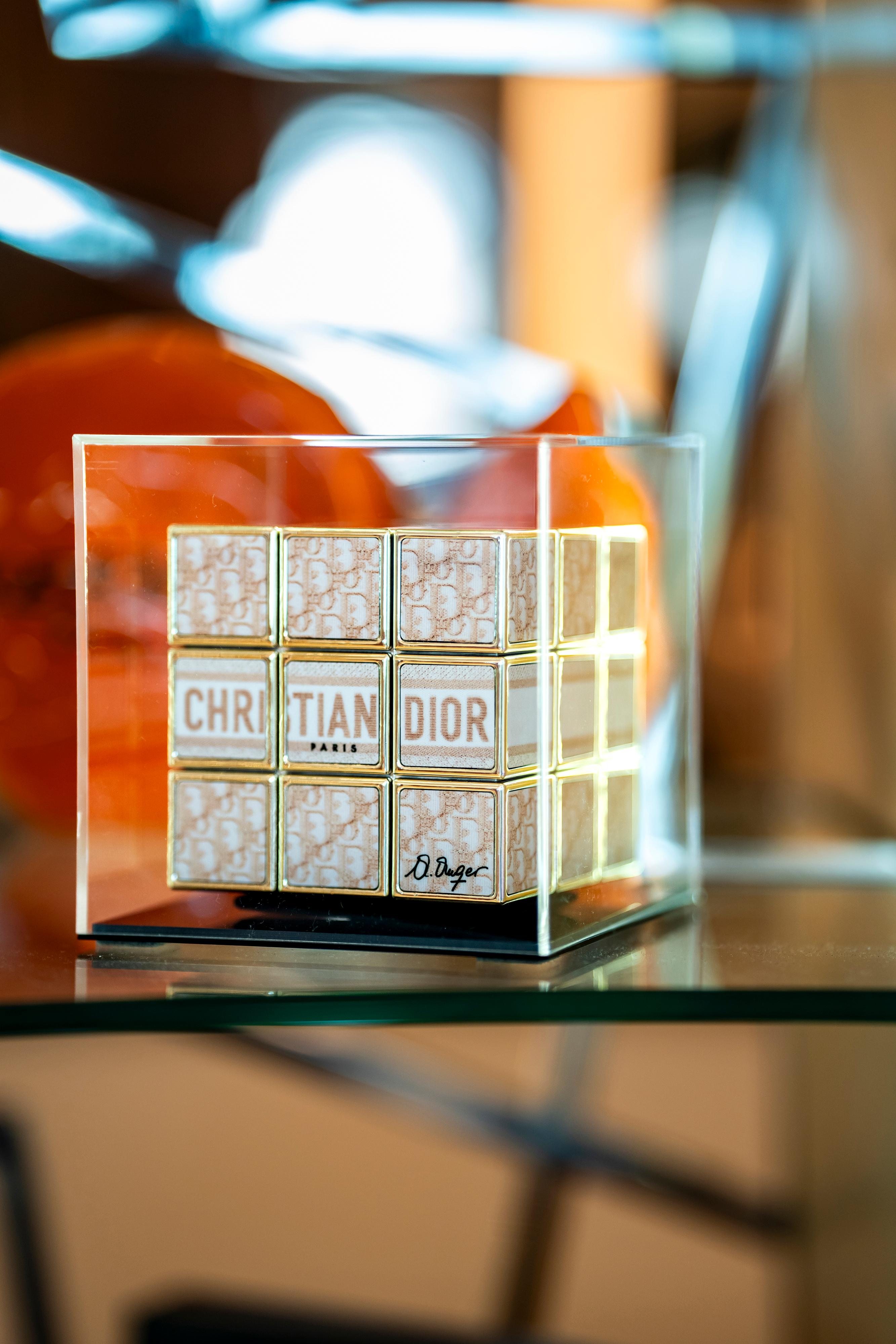 AURELIE ANGER - AArt's Cubes - Rubik Cube Tribute - Sculpture by aurélie anger