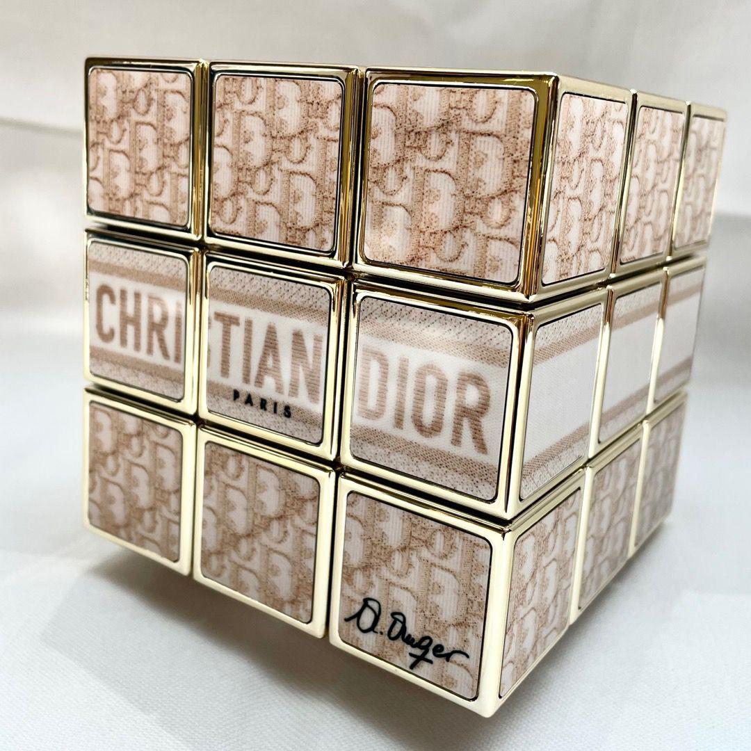 AURELIE ANGER - AArt's Cubes - Rubik Cube Tribute - Pop Art Sculpture by aurélie anger