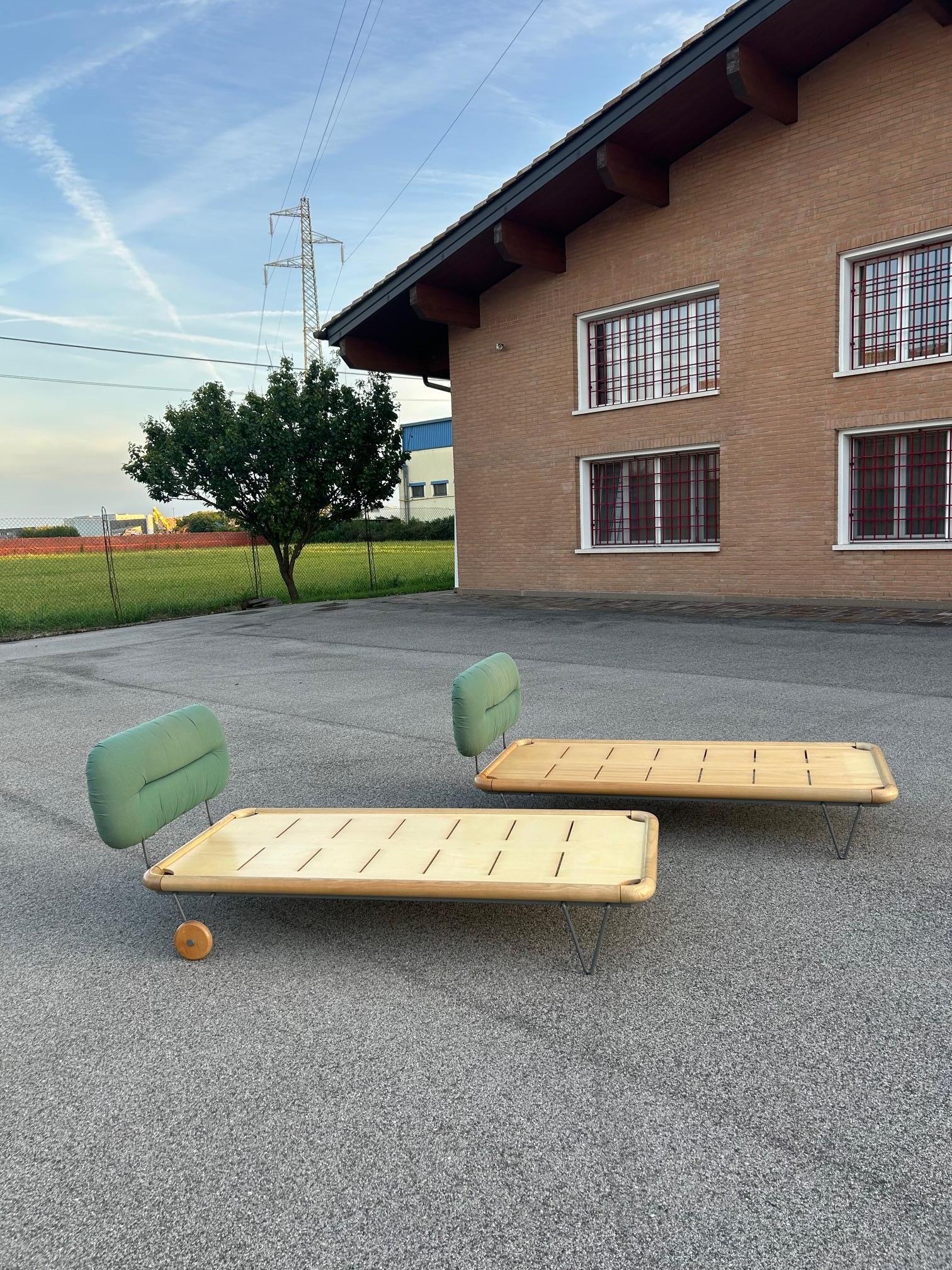 Auro Trivellato pair of single beds on wheels, Italy, 1970s in vendita 6