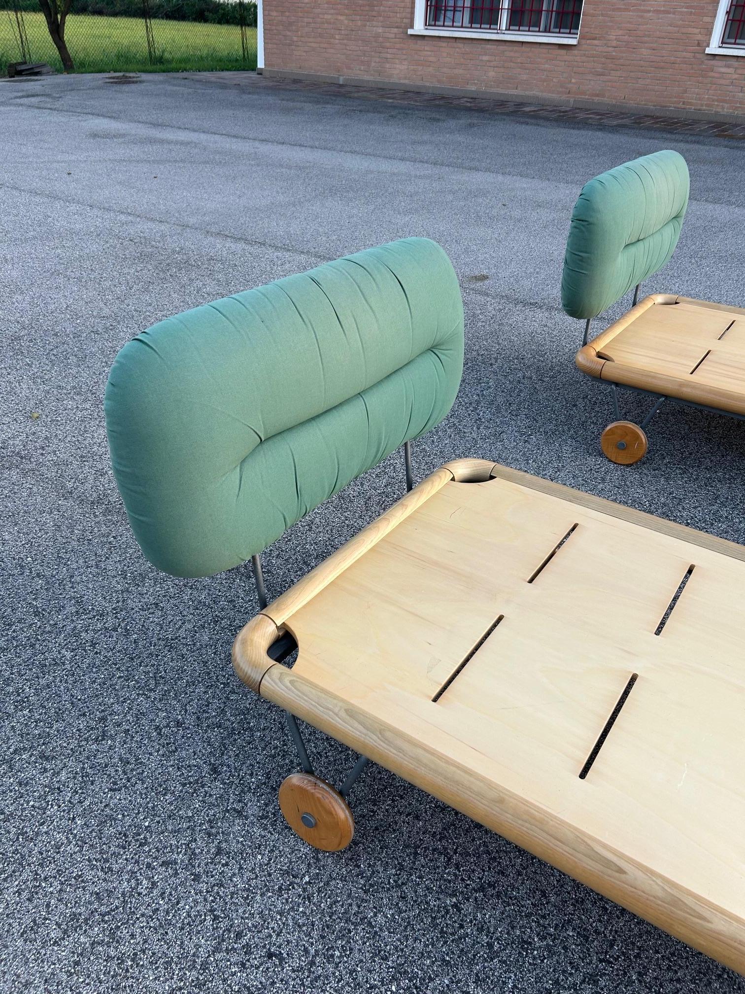 Late 20th Century Auro Trivellato pair of single beds on wheels, Italy, 1970s in vendita