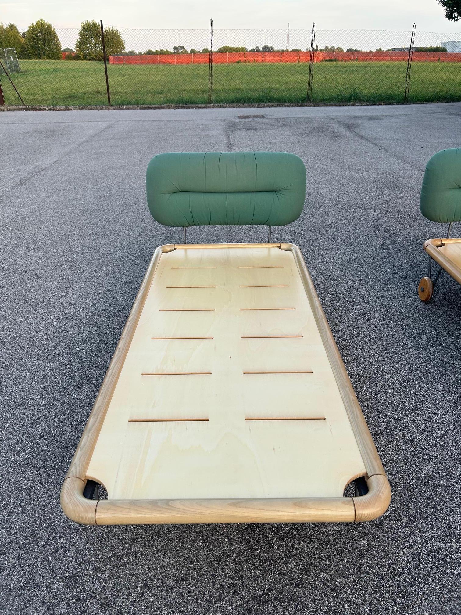 Auro Trivellato pair of single beds on wheels, Italy, 1970s in vendita 1