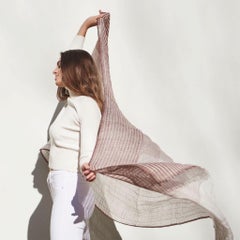 Auro White Maroon Soft Linen Handwoven Artisanal Scarf (écharpe en lin doux tissée à la main)