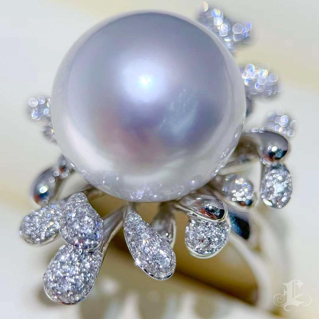 Women's 【Lustre Arc】Celestial Splash Aurora South Sea Pearl Diamond Cocktail Ring For Sale