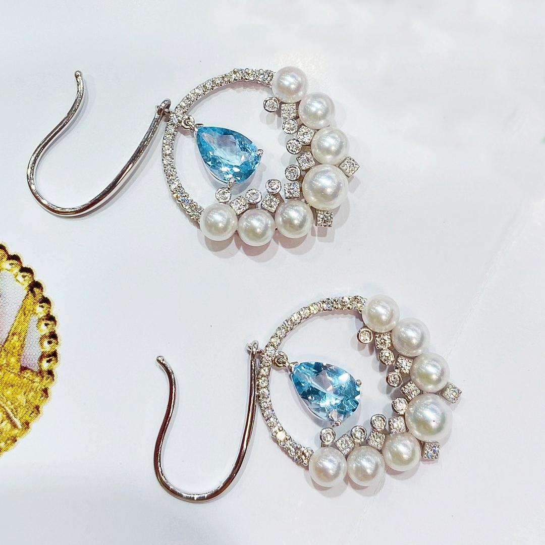 【Lustre Arc】Peacock Plume Aquamarin & Aurora Akoya Perlen Abend Ohrringe im Angebot 1