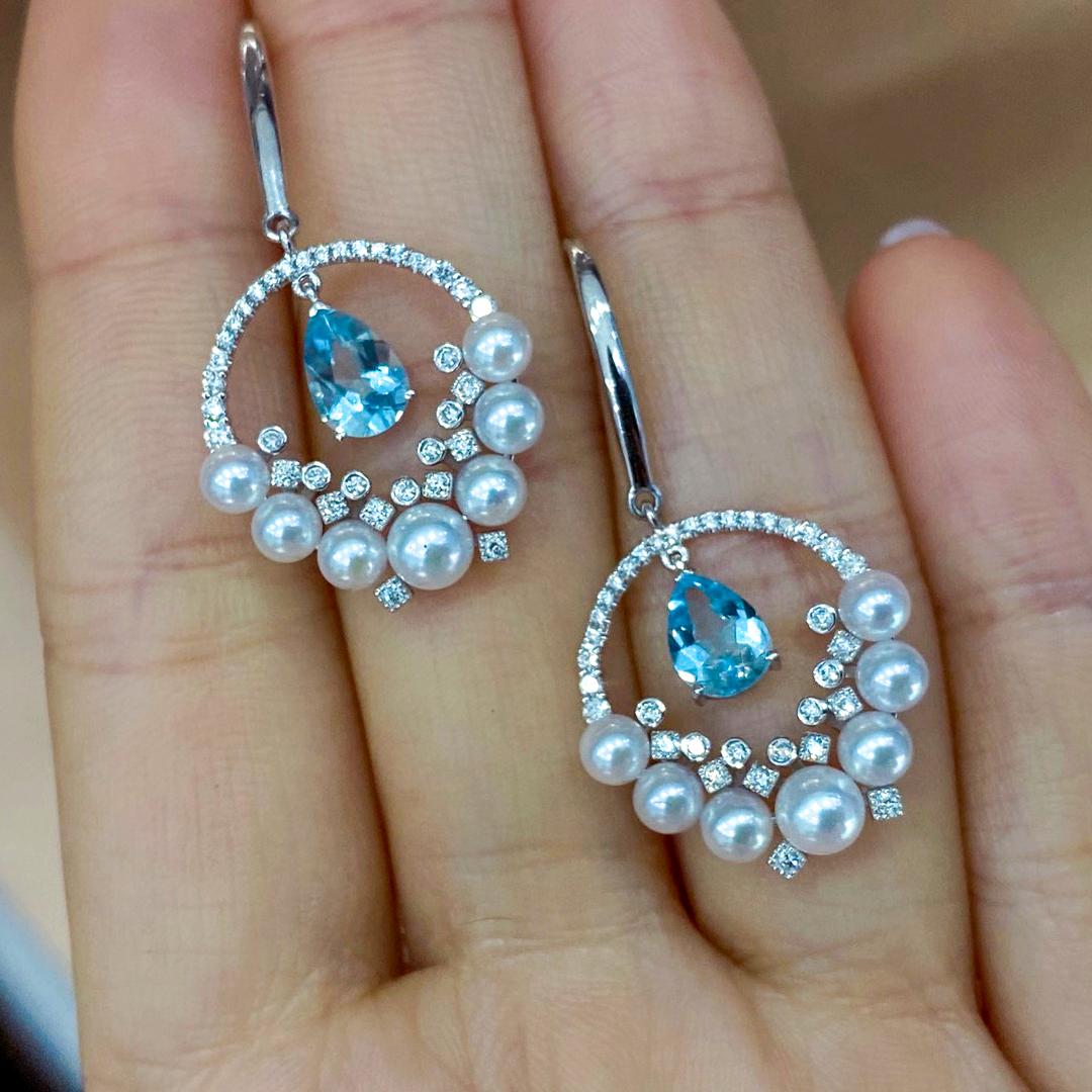 【Lustre Arc】Peacock Plume Aquamarin & Aurora Akoya Perlen Abend Ohrringe im Angebot 3