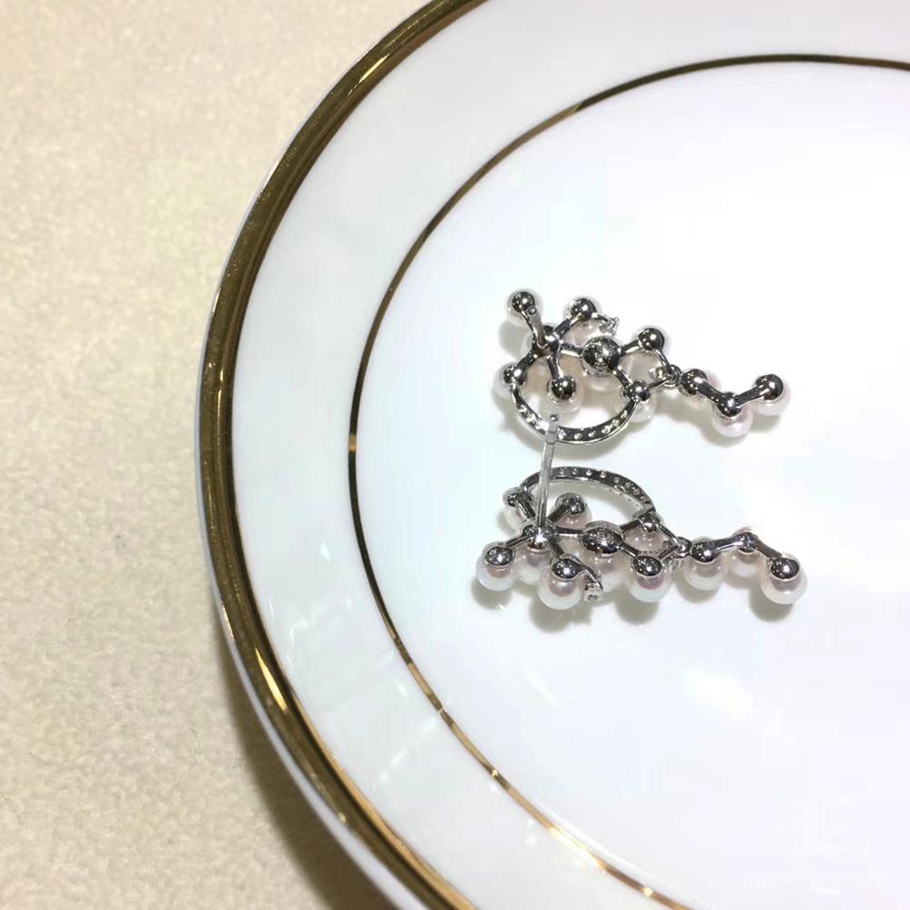 【Sculpted Geometry】Cascade Cluster Baby Akoya Pearl & Diamond Statement Earrings For Sale 3