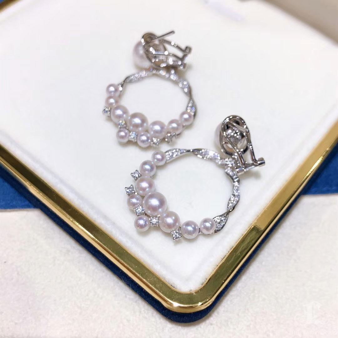 【Pendientes de diamantes de oro de 18 quilates Aurora Akoya Perla de Arco】Ribbon Hoop en venta 1