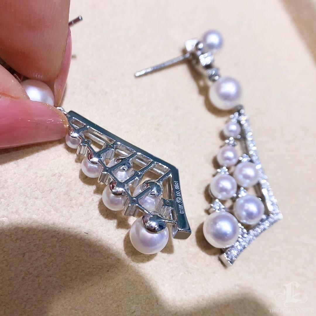 【Crown Radiance】Pendientes geométricos de perlas Akoya arquitectónicas de oro de 18 quilates y diamantes en venta 3