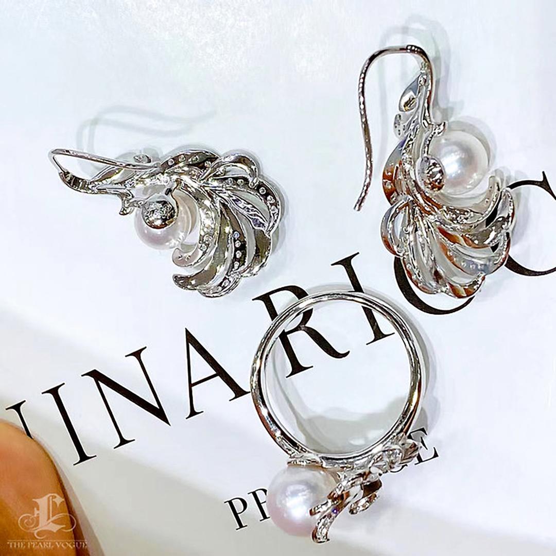 【Vine Symphony】Feathered Grace - Orecchini con perle Aurora Akoya in vendita 3