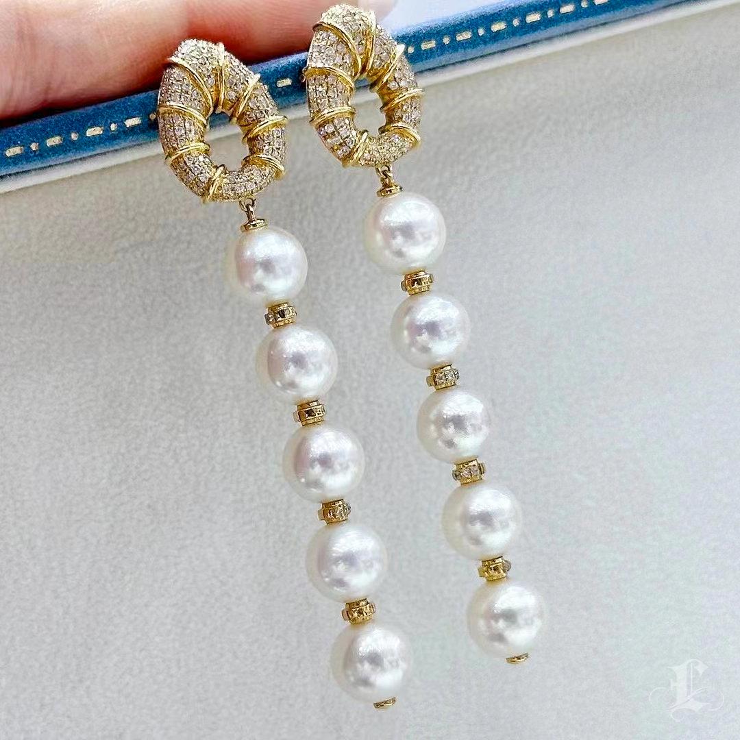 【Sculpted Geometry】Cleopatra Serpent Aurora Akoya Pearl Diamond Earrings In New Condition For Sale In New York, NY