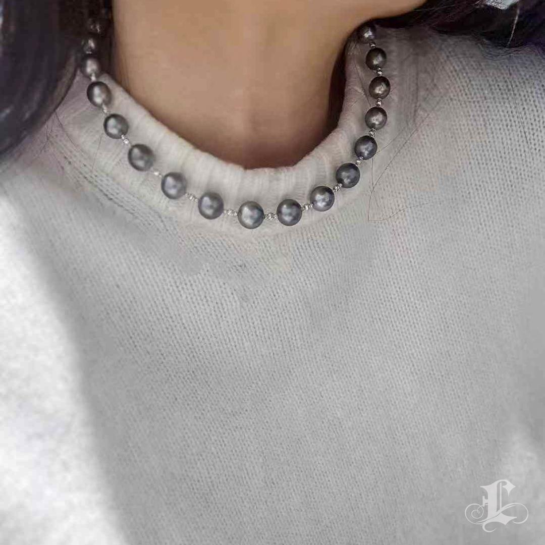 Grezzo Aurora Tahitian Pearl e collana a catena in oro bianco con chiusura magnetica in vendita