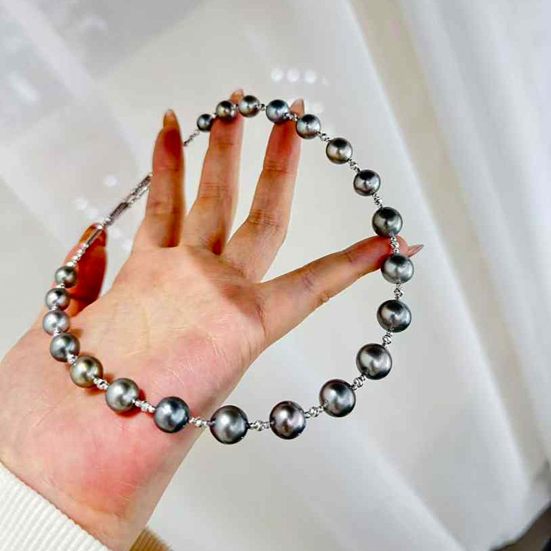 Donna Aurora Tahitian Pearl e collana a catena in oro bianco con chiusura magnetica in vendita