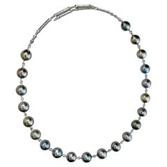 Aurora Tahitian Pearl e collana a catena in oro bianco con chiusura magnetica