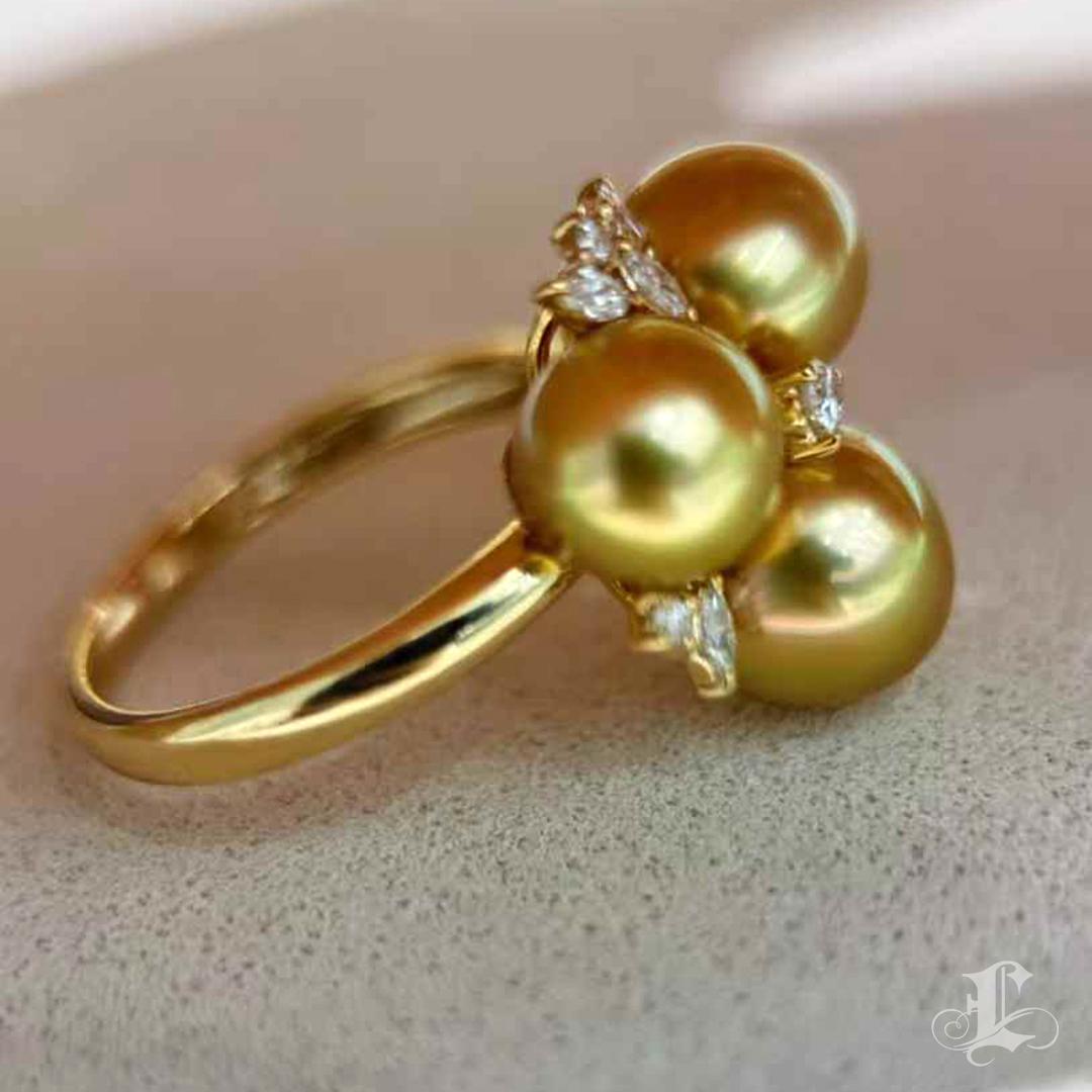 【Corona del Resplandor】Anillo de Flor de Luz en Nuevo estado para la venta en New York, NY