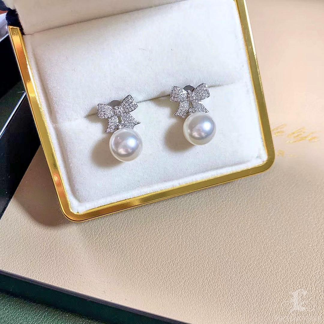 Crown Radiance】Aurora Akoya Perle Diamant Pavé Bogen Ohrringe im Angebot 2
