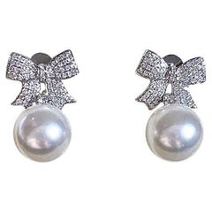 【Crown Radiance】Aurora Akoya Pearl Diamond Pavé Bow Earrings