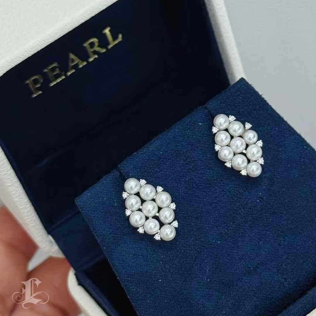 【Crown Radiance】Conjunto de collar y pendientes de perlas Akoya Aurora y diamantes en venta 7