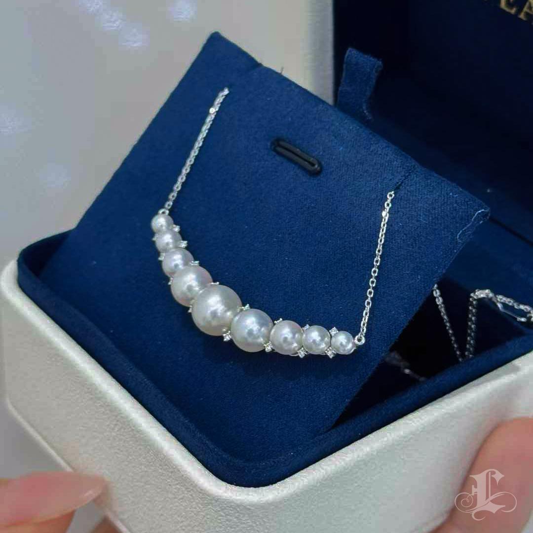 【Crown Radiance】Conjunto de collar y pendientes de perlas Akoya Aurora y diamantes en venta 2