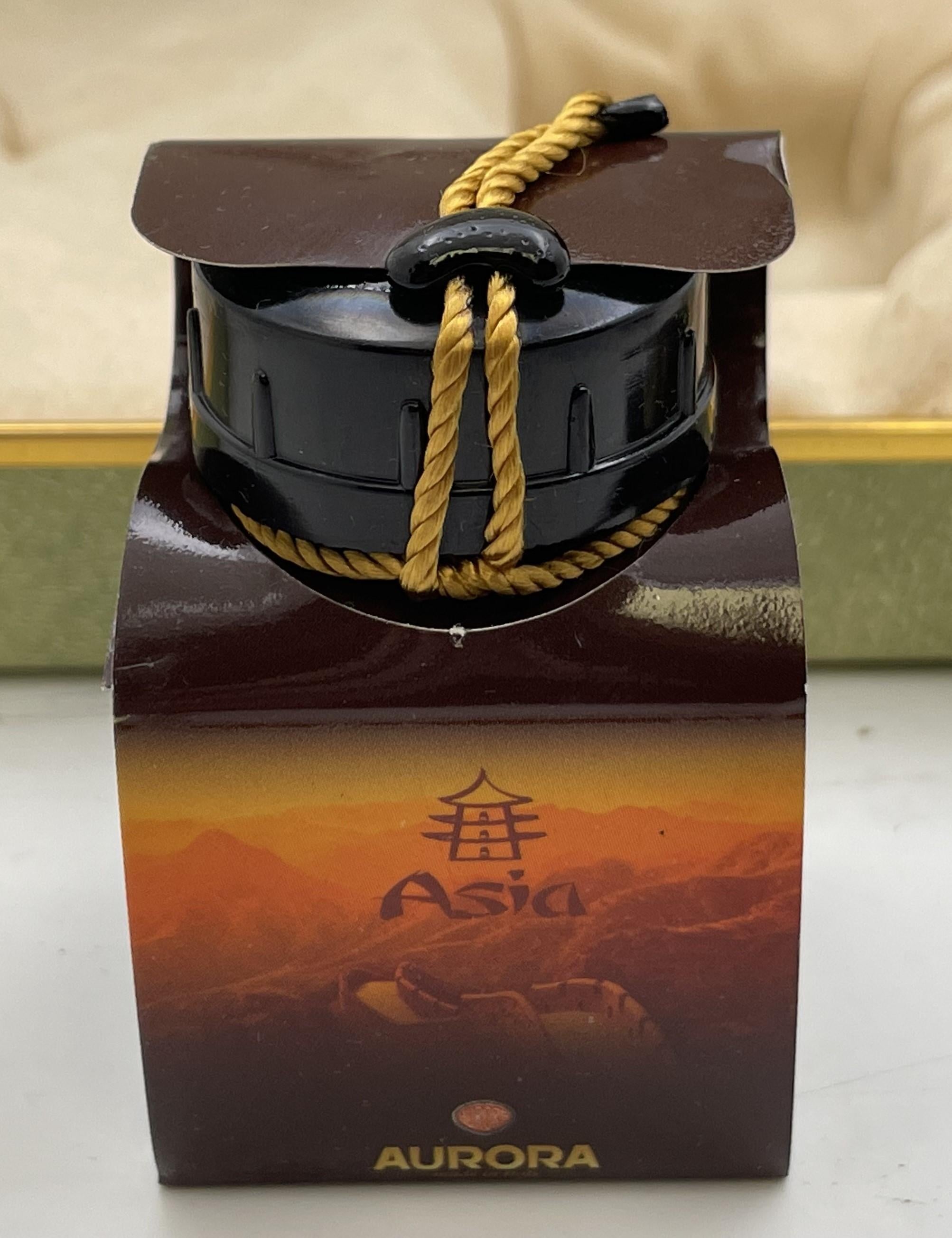 Aurora Asia Limited Edition Fountain Pen with Ink, Boxes & Papers For Sale 7
