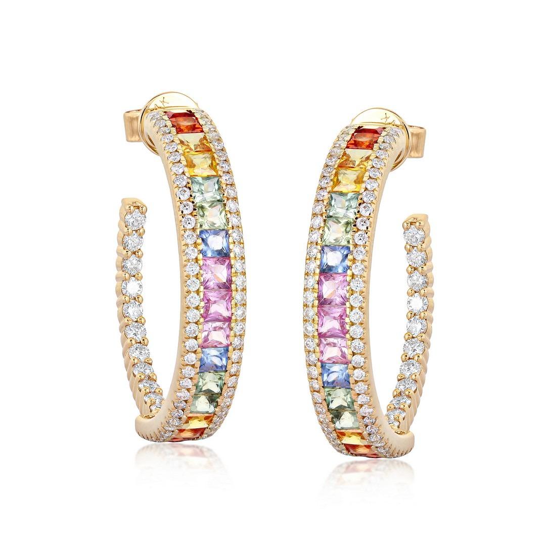 Taille ronde Boucles d'oreilles Aurora en or jaune 14 carats avec diamants en vente
