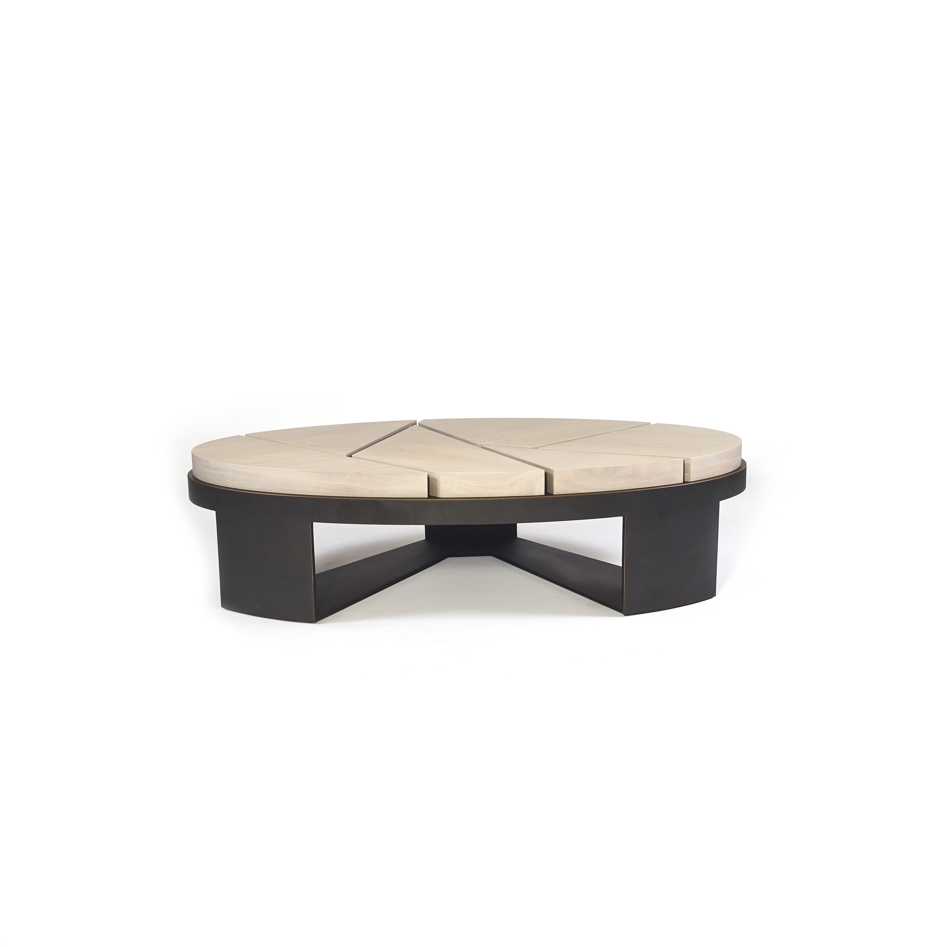 Aurora Coffee Table - High Gloss Timber - Size I In New Condition For Sale In London, GB