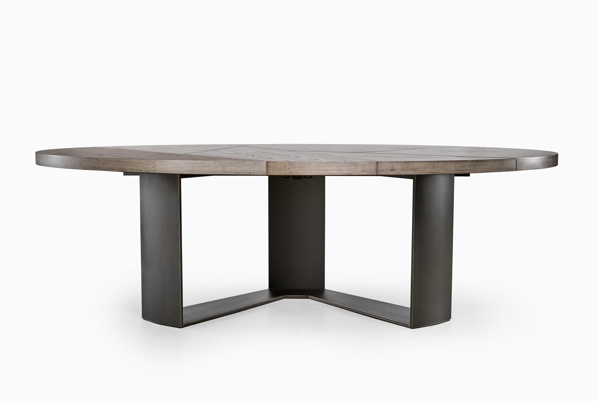 Aurora Dining Table - Size I For Sale