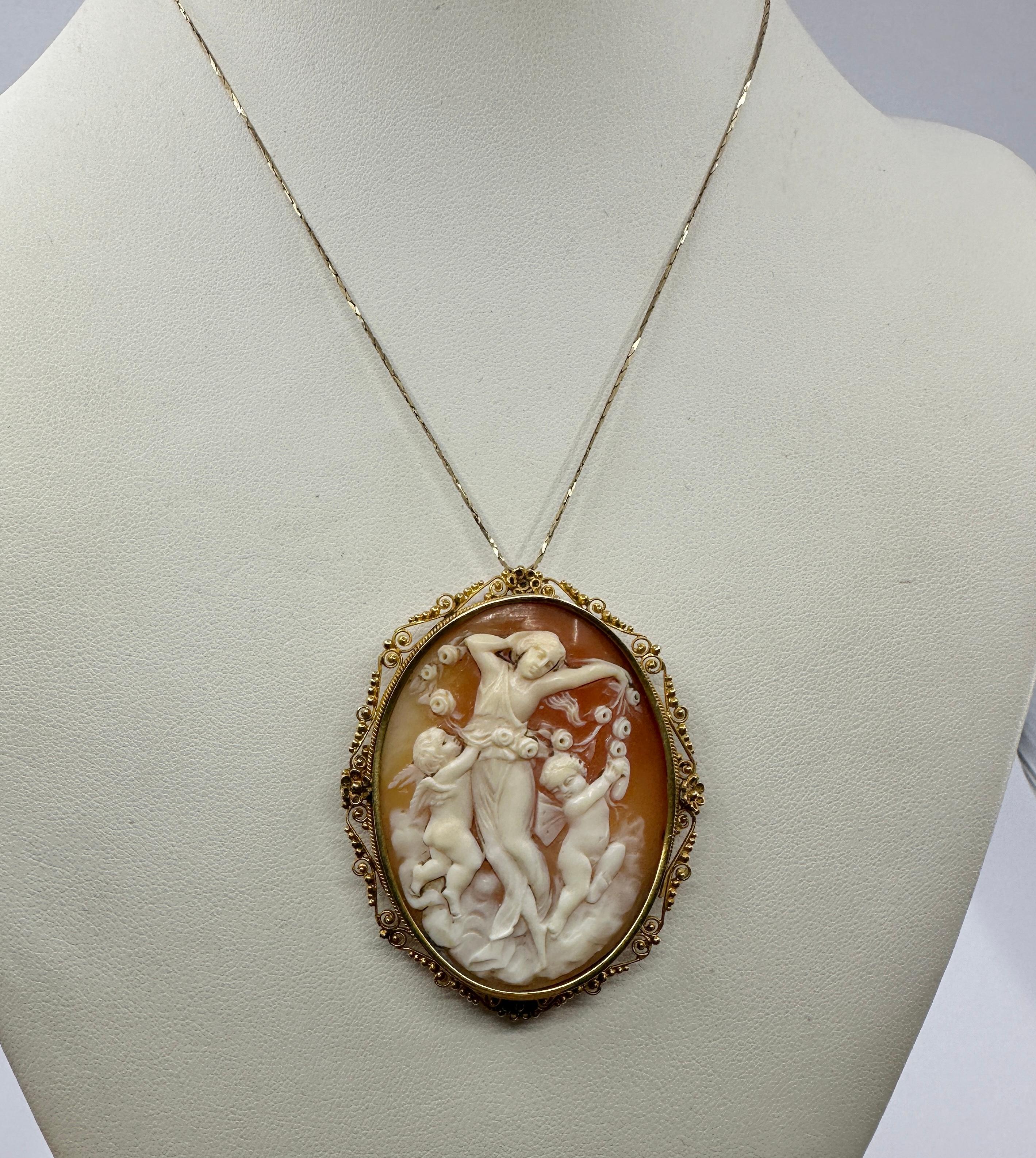 Aurora Göttin Cherub Engel Putti Kamee Anhänger Brosche Halskette 18 Karat Gold (Viktorianisch) im Angebot