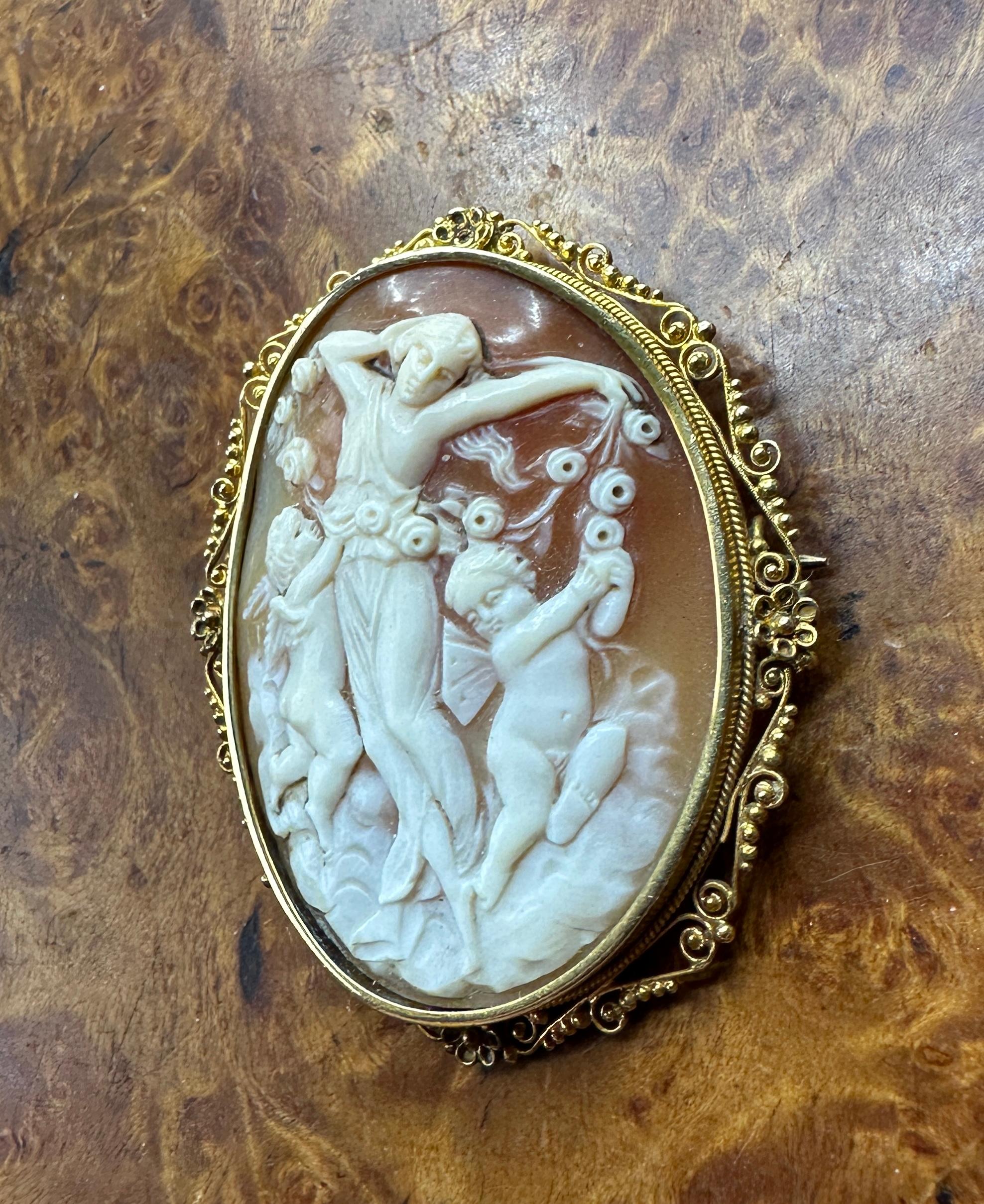 Aurora Göttin Cherub Engel Putti Kamee Anhänger Brosche Halskette 18 Karat Gold im Angebot 2