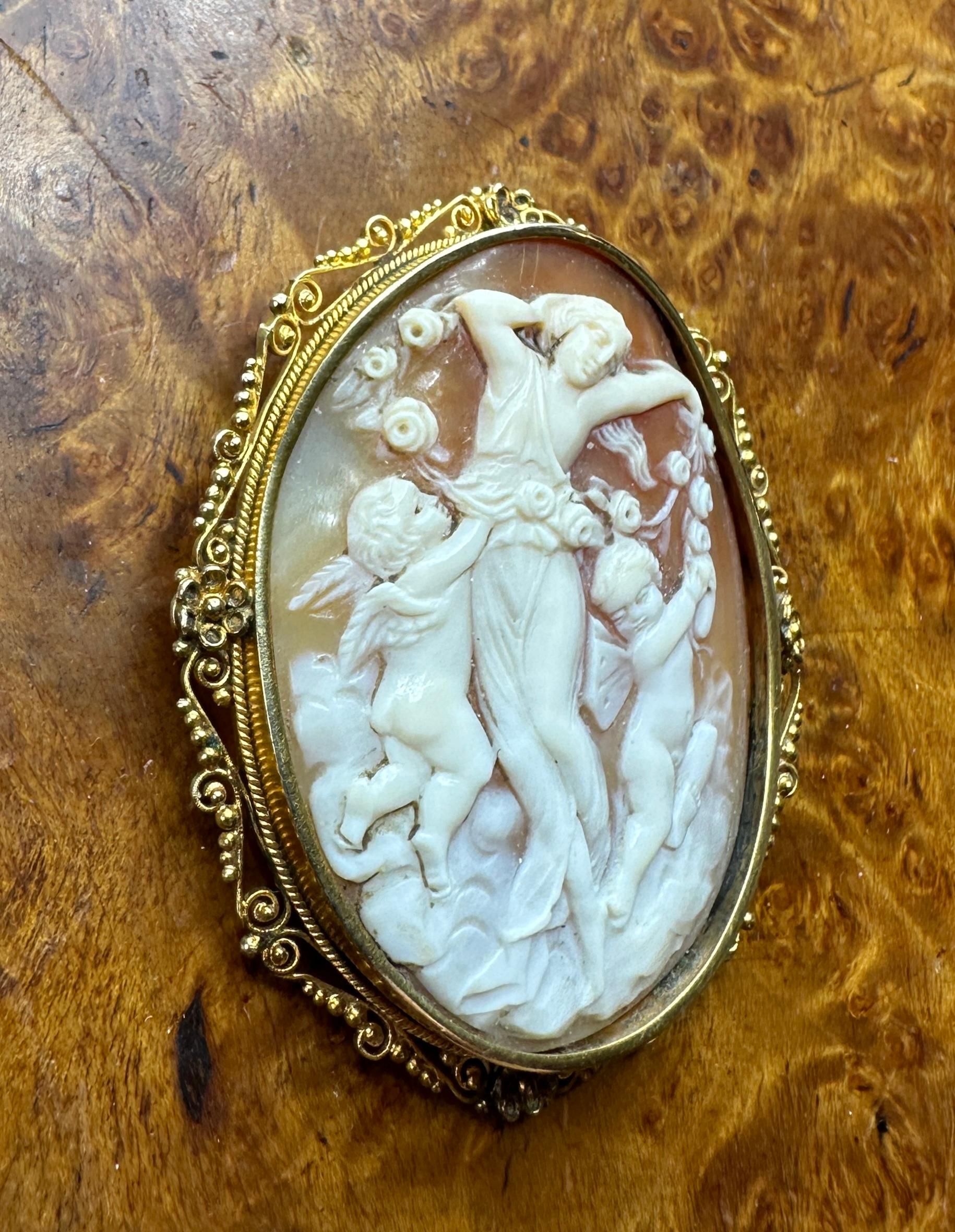 Aurora Göttin Cherub Engel Putti Kamee Anhänger Brosche Halskette 18 Karat Gold im Angebot 3