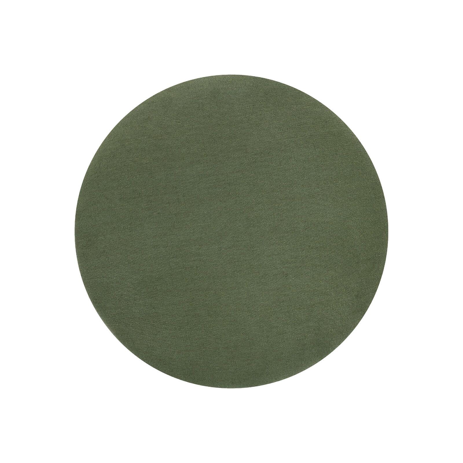 Rappelant les premiers meubles modernistes et adoptant les bords incurvés et les silhouettes arrondies que l'on trouve dans la Nature, ce bottoman (un ottoman sur lequel on peut poser ses fesses) est revêtu d'un tissu vert forêt, 100 % chanvre, pour