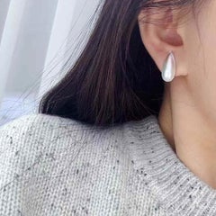 Minimalist Teardrop Aurora Mabe Pearl Clip-On Earrings