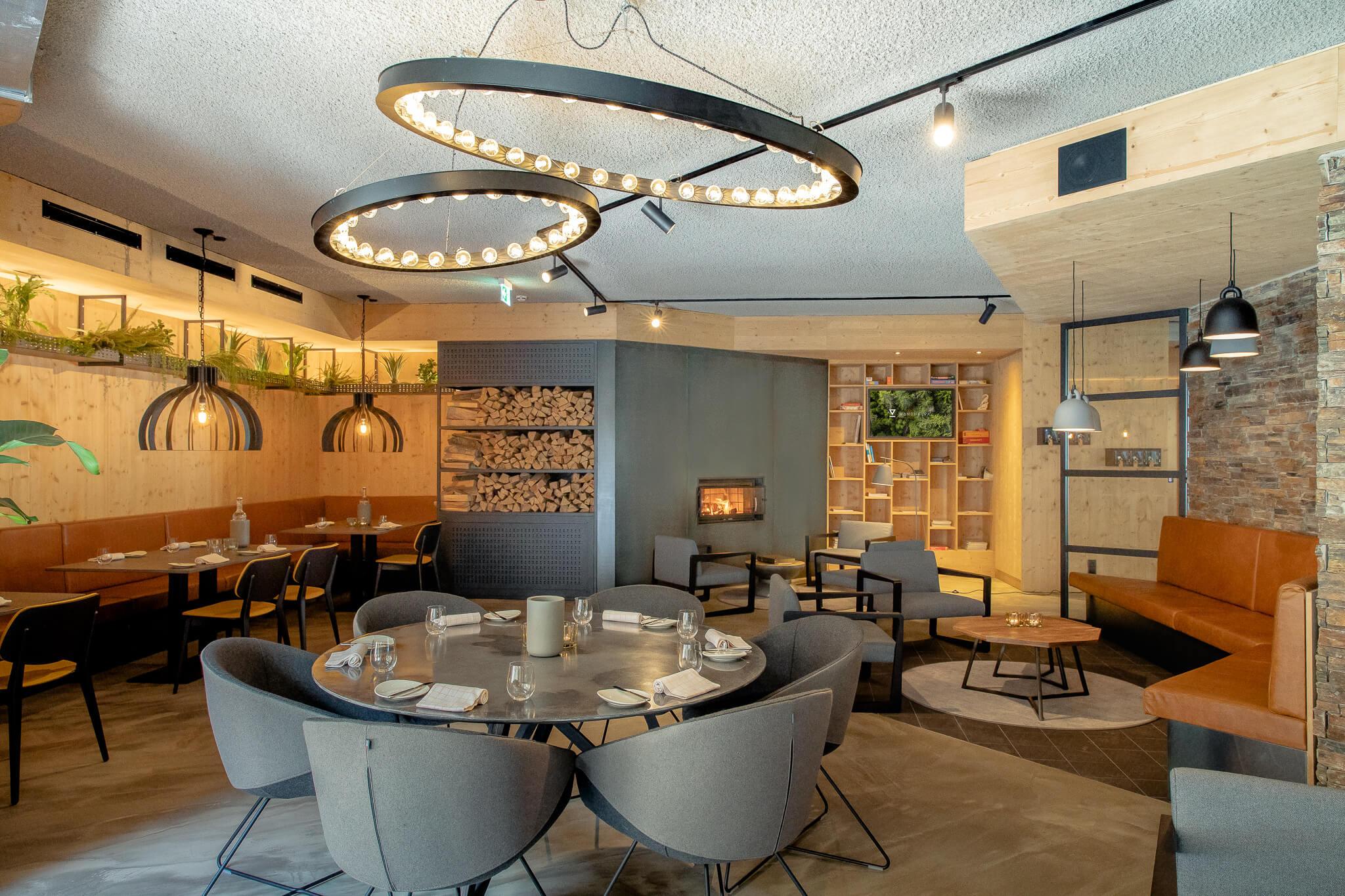 Lampada a sospensione Aurora Medium Circular Champagne di JSPR in vendita 6