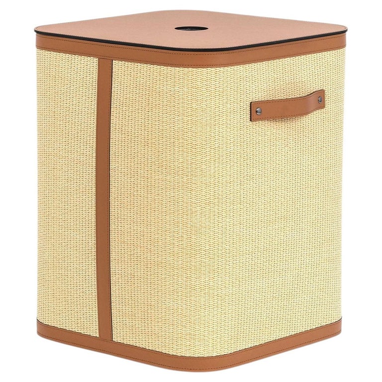 Wäschekorb „Aurora Square“ im Angebot bei 1stDibs Deutschland