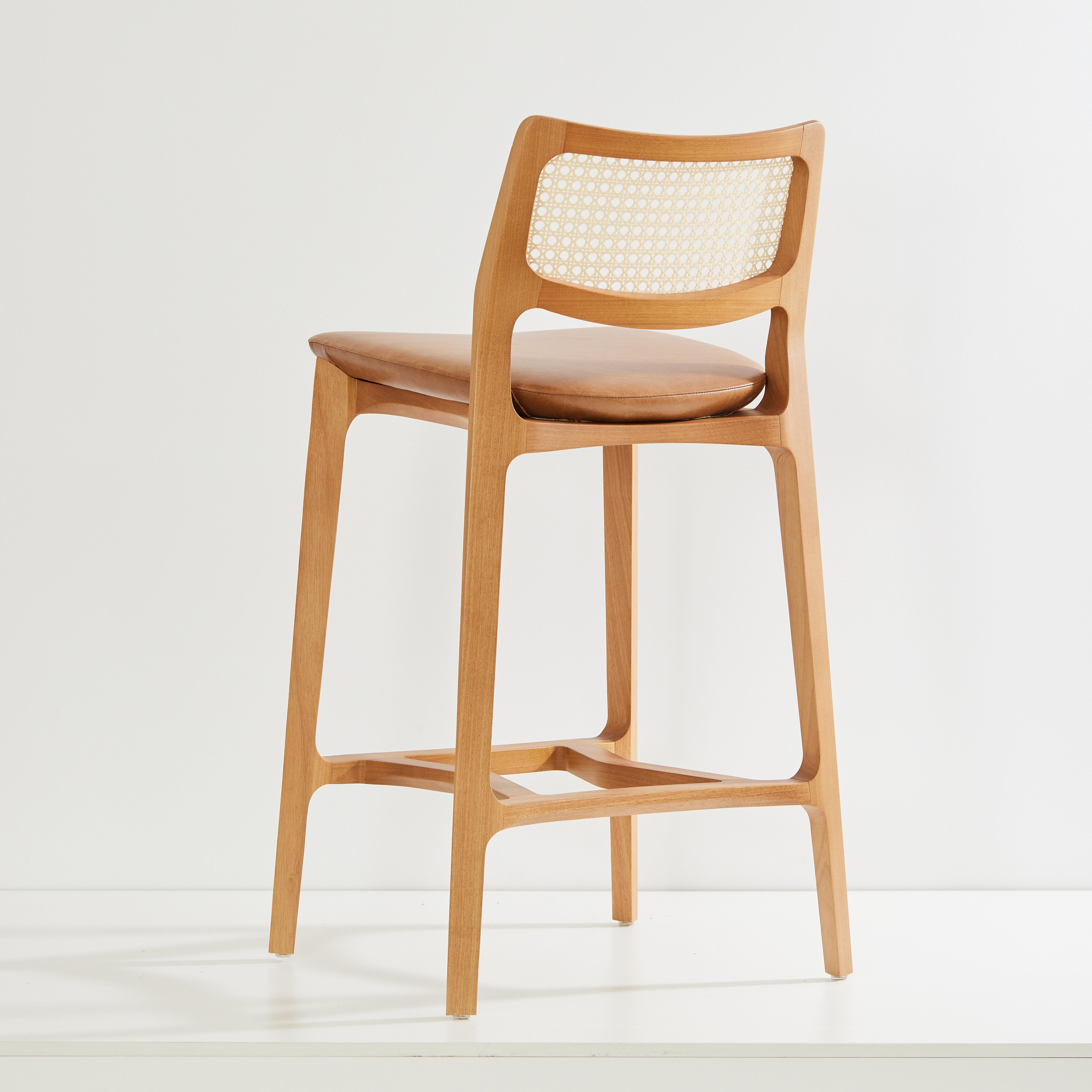 Tabouret Aurora, bois massif noir, dossier en cannage noir, assise en textile blanc cassé en vente 8