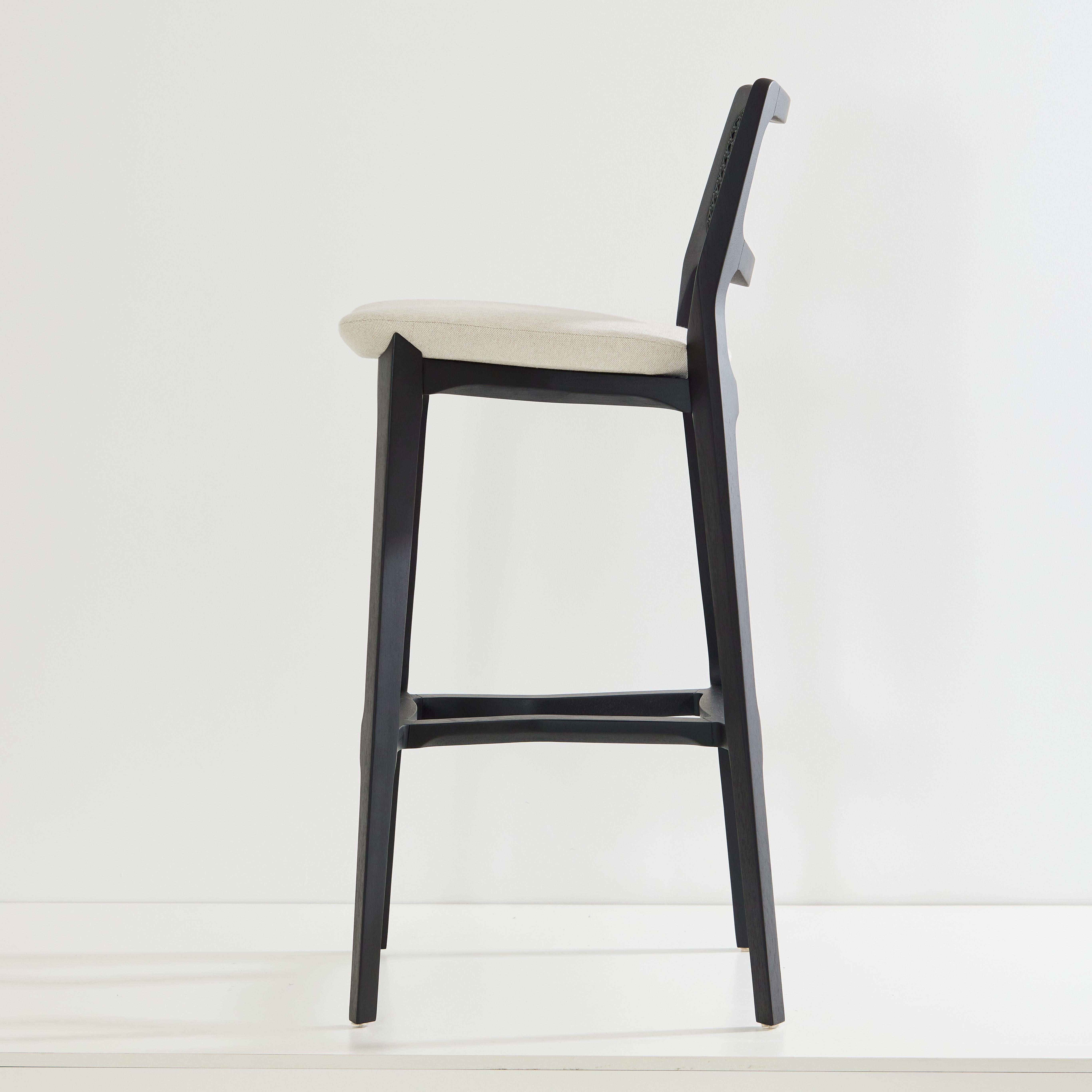 black mesh bar stools
