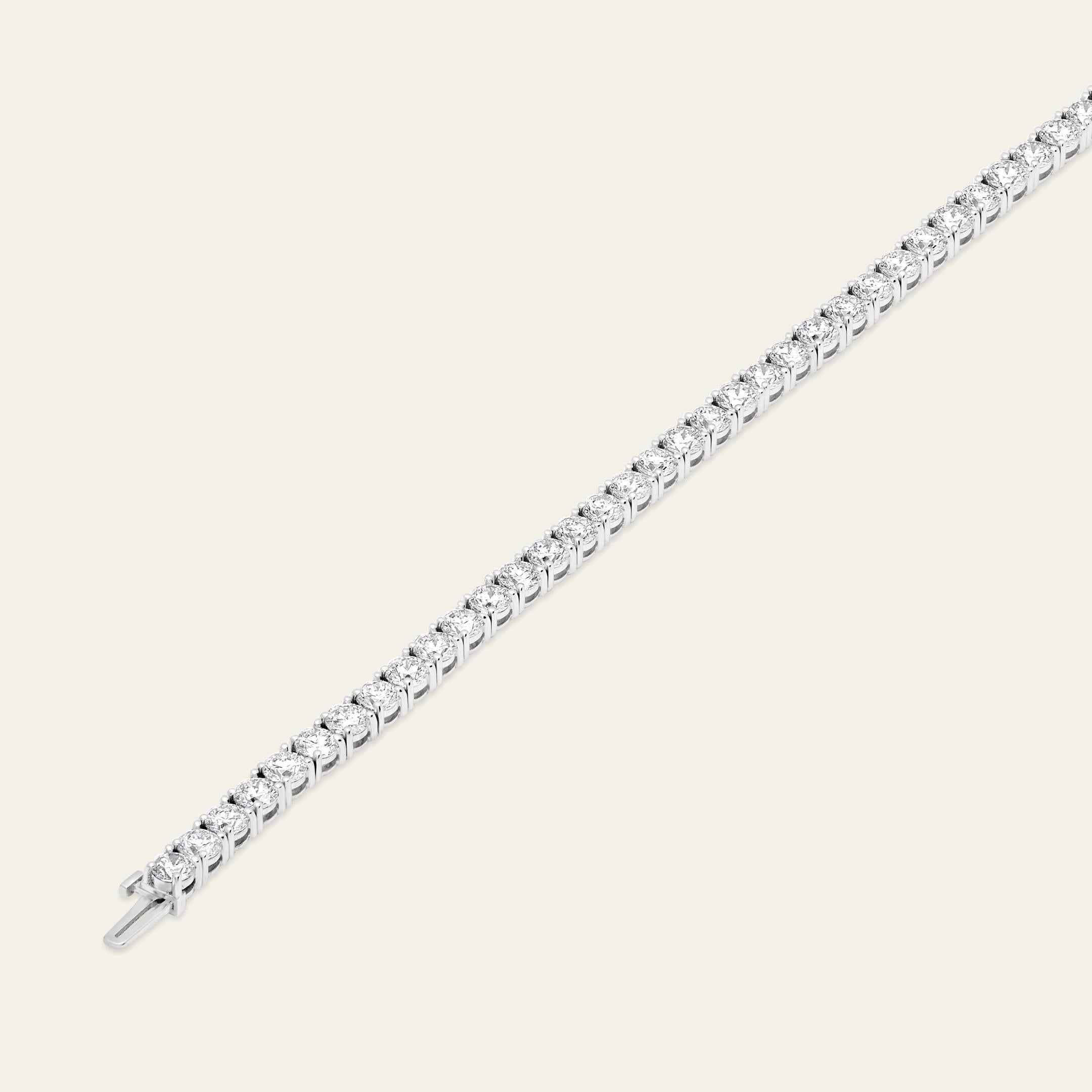 Aurora 12 Carat Round Diamond Tennis Bracelet In New Condition For Sale In New York, NY