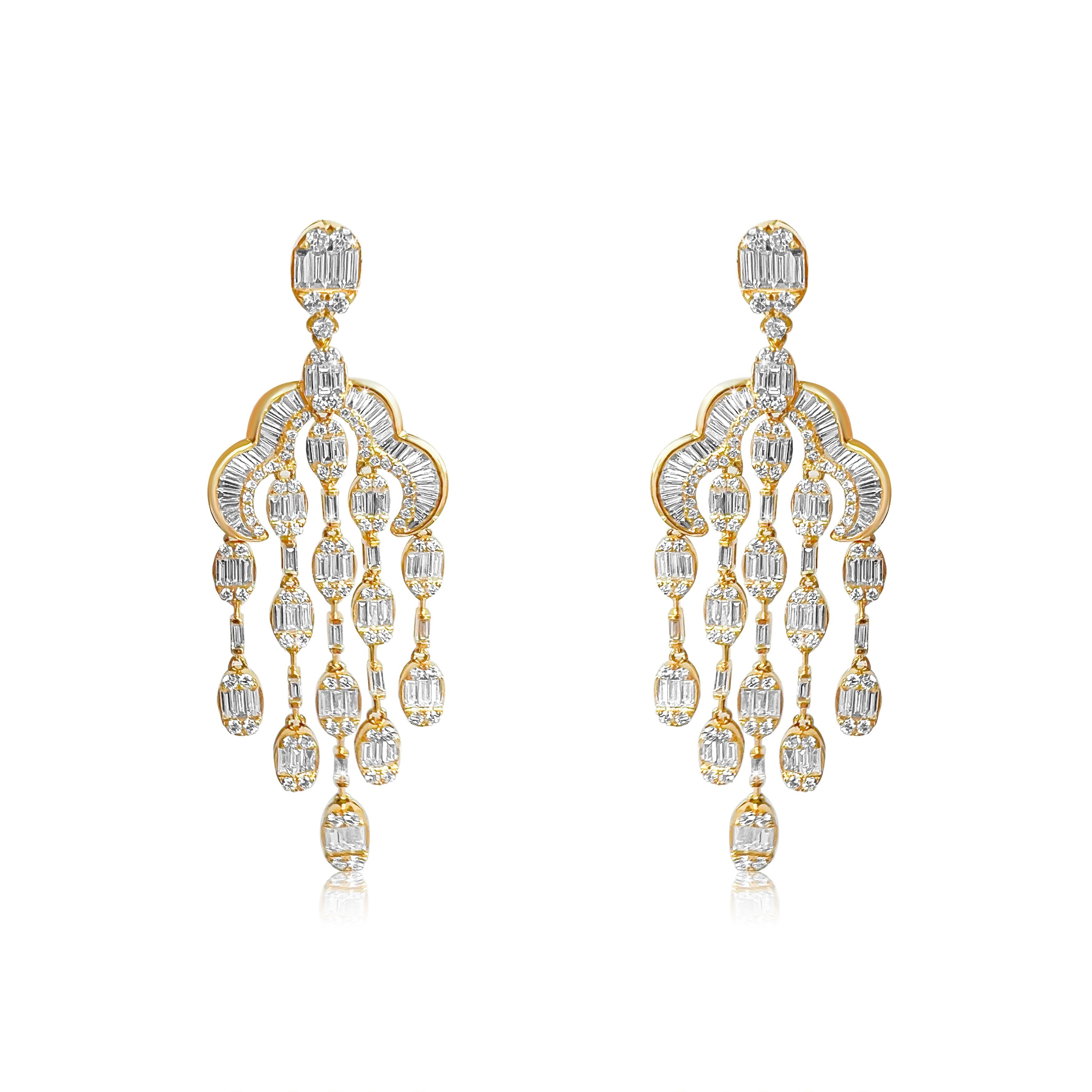 Aurora's Diamond Earrings In New Condition For Sale In Los Angeles, CA