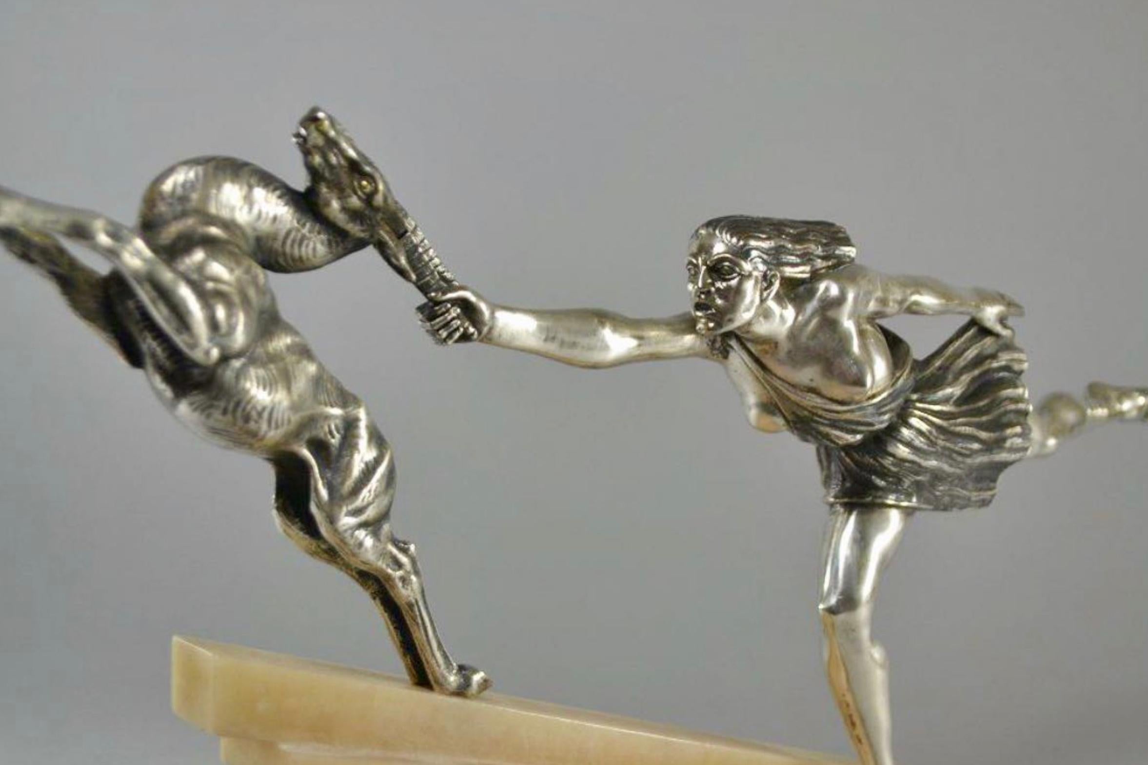 Statue Art déco « Chasing the Hind » en bronze argenté d' Aurore Onu en vente 5