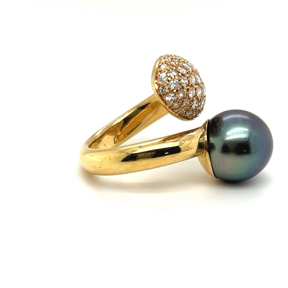 Boucle d'oreille Ausgefallener Gelbgold en or 18 carats avec perles de Tahiti et diamants en vente 11