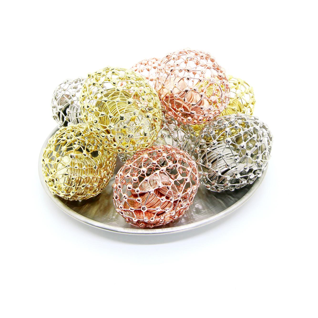 Auspiciousness Eggs von Ango, das Kunsthandwerk des Feng Shui-Eis für Wohndekor (Arts and Crafts) im Angebot