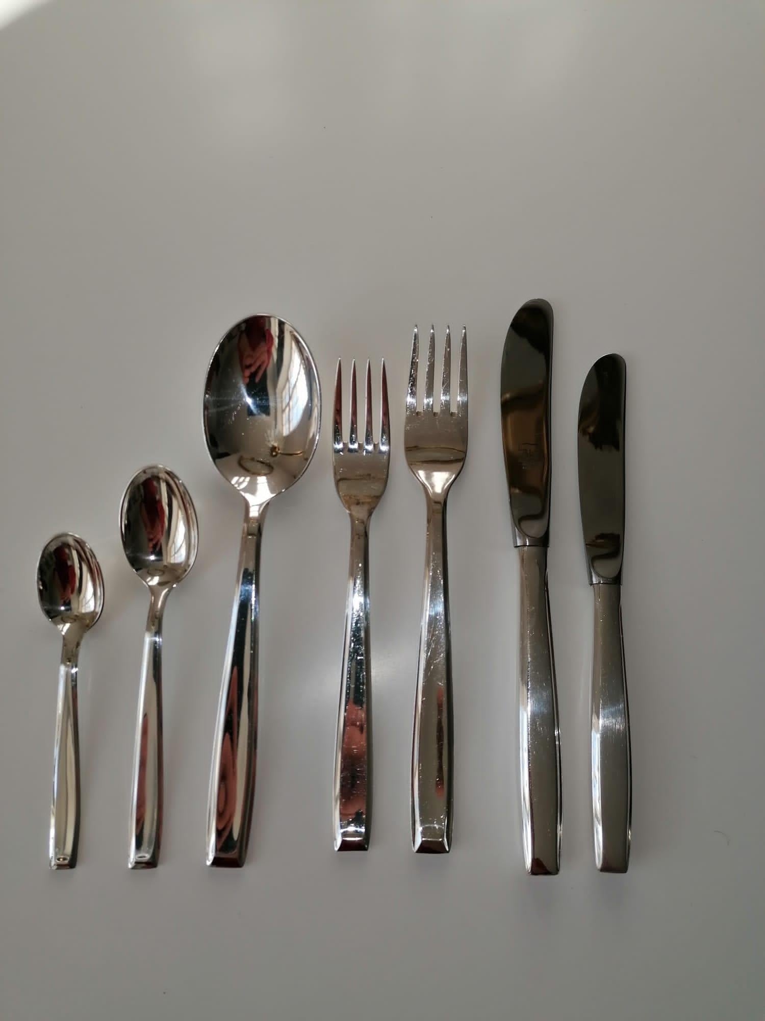 Austrian high-quality flatware silver plated by Berndorf, former Krupp Company from the 1960s. The cutlery has a handle with a very interesting geometric decor. Used but in excellent condition, some in near new condition. Designed by Philipp