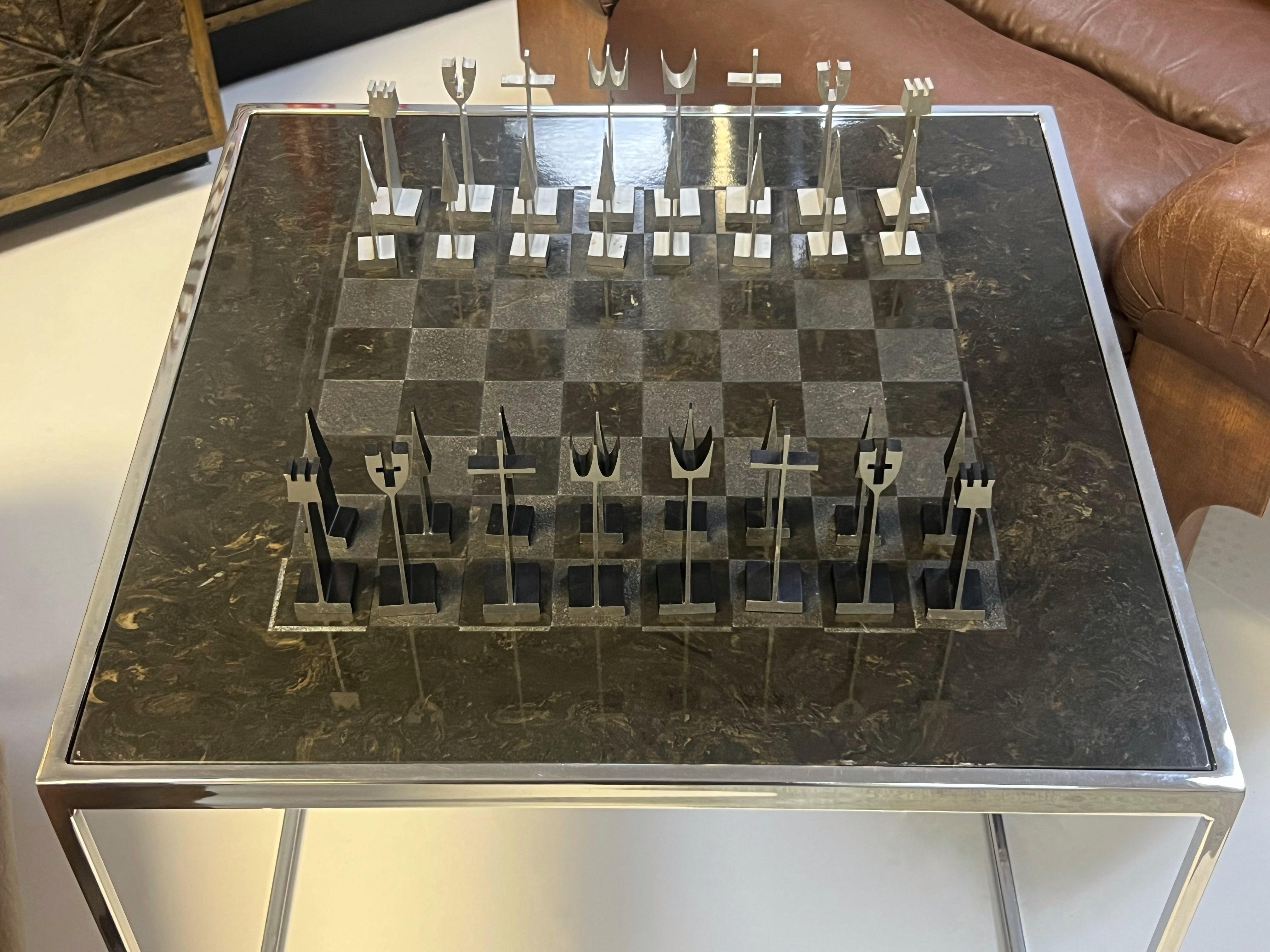 Austin Cox Chess Set with Game Table 1962 In Good Condition For Sale In Miami, FL