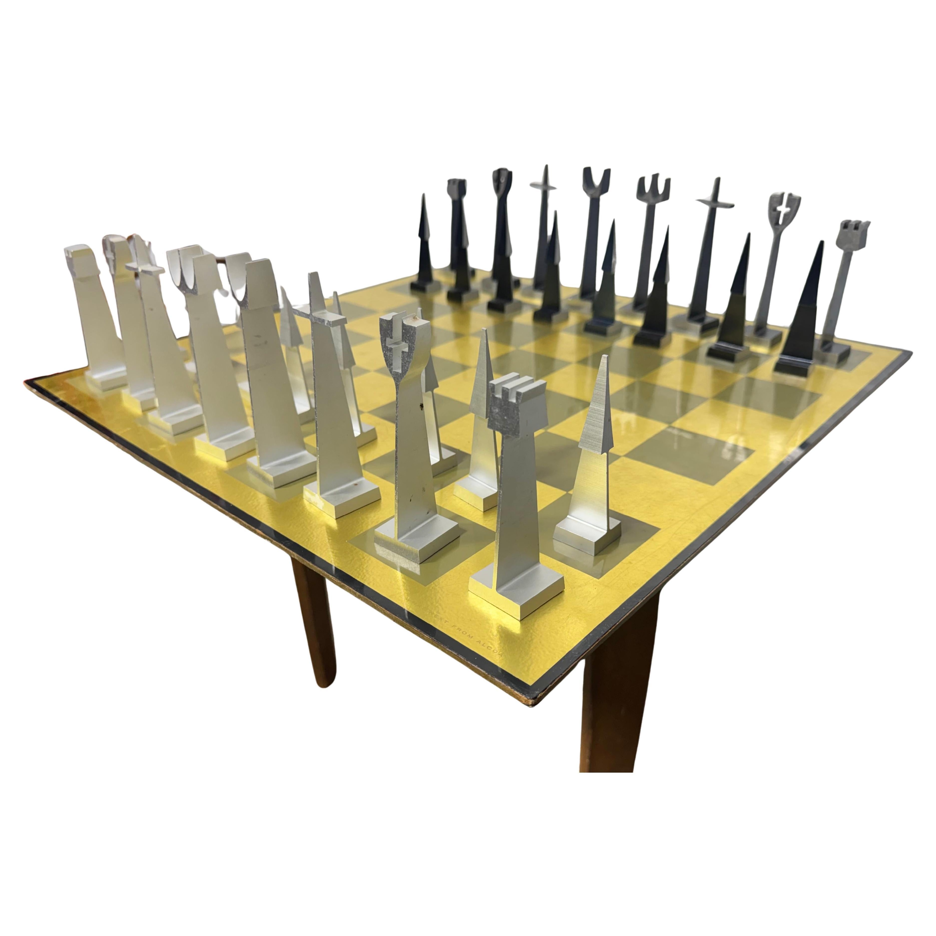 Austin Enterprises, Classic Modernist ALCOA Aluminum Chess Set, original board For Sale