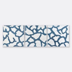 Clear Waters - 3 pièces peinture abstraite bleue et blanche en plâtre et acrylique 