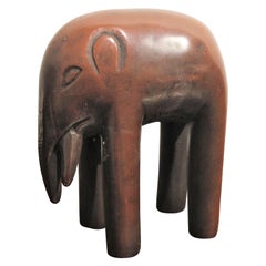 Sculpture d'éléphant tribal en céramique